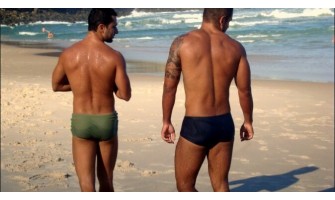 Как правих секс с възрастен мъж на нудистки плаж | Гей разкази Как правих секс с възрастен мъж на нудистки плаж | Гей разкази