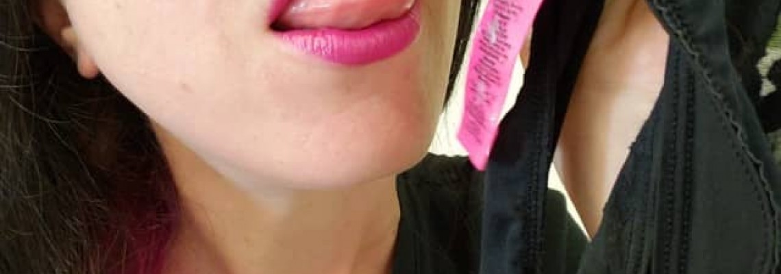 Възбуждам се от бельото на жена ми и лъсках на чуждо | Секс разкази Възбуждам се от бельото на жена ми и лъсках на чуждо | Секс разкази