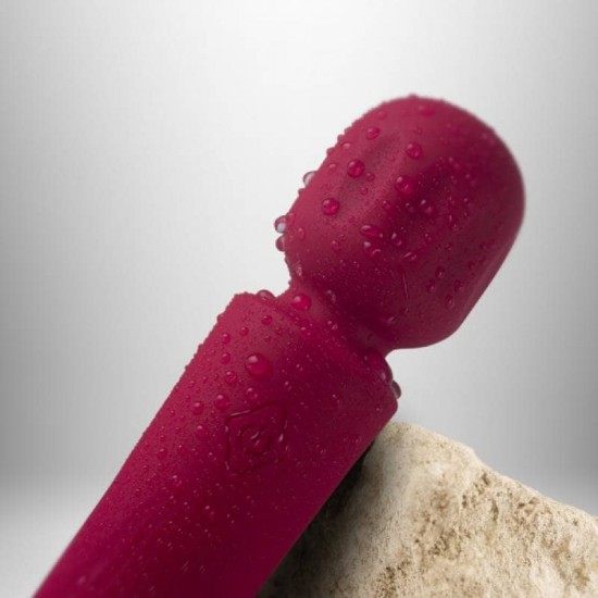 Презареждаем мини клиторен вибратор Mini Wand Azalea Red