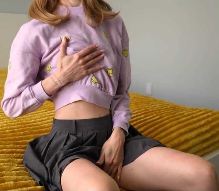 Бившето ми гадже ме изненада с лизане и шпакли до оргазми и много малък кур с който не ме ебе а иска баща му да ме чука | Секс разкази